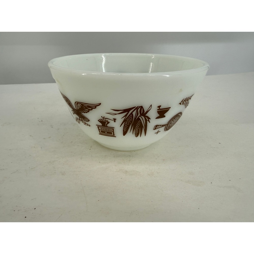 Vintage Pyrex Early American 401 Mixing Bowl 1.5‎ Pt Brown white  eagle